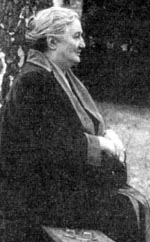Анна Андреевна Ахматова в поселке Комарово.