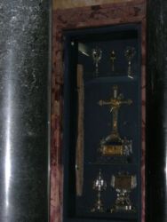 Святыни храма Честнаго Креста
